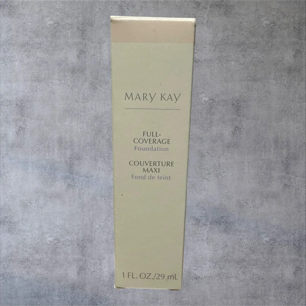 Mary Kay Full-Coverage Foundation Bronze 808 379100‎ 1oz New Disc. - Gray Cap
